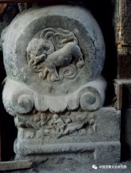 1. 雕刻工艺：精湛绝伦