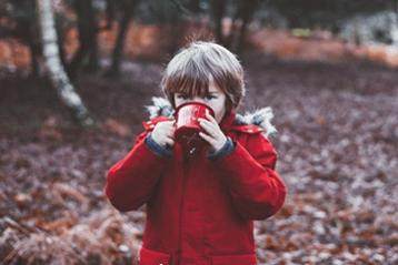 生肖鼠：灵动与智慧的象征