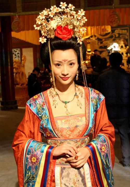 历史持续发展评价: 一位悲剧式女性群体形象的再定义