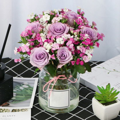 送玫瑰花有什么忒别的讲究或寓意吗？