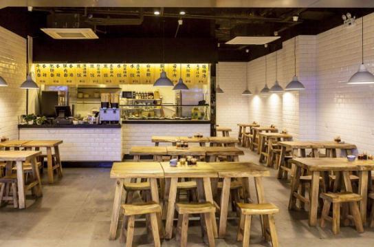 属猪大海水命饭店名字叫什么好？