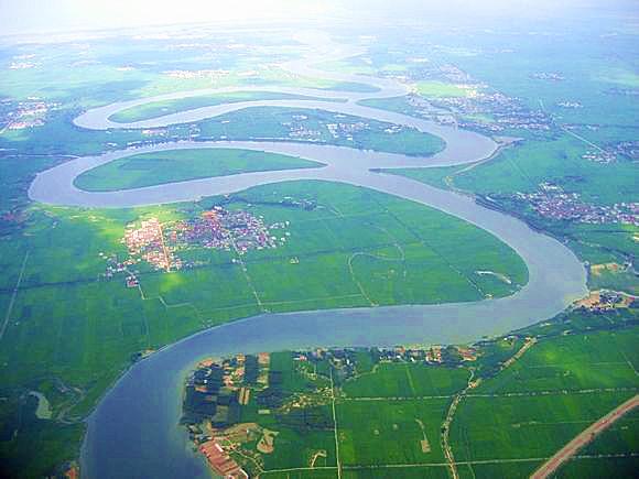 一、  水法之理论基础：龙脉与血脉的共生关系