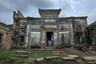 (2) 拍照地点规避：墓碑、 血迹及残缺建筑物