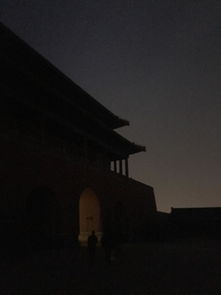 ：夜较深古宅之谜的学术阐释