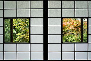 3. 玻璃/水晶帘：通透灵动的视觉效果