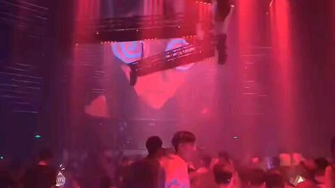 PLAY HOUSE：电音爱好者的“庙宇”。