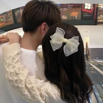 一、 生肖元素的运用：传统文化的现代演绎