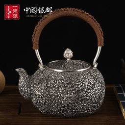 三、 品牌故事：从牛奶到甜点，从乡村到城市，再回到乡村...