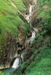 一、 自然山水与人文遗存的交织