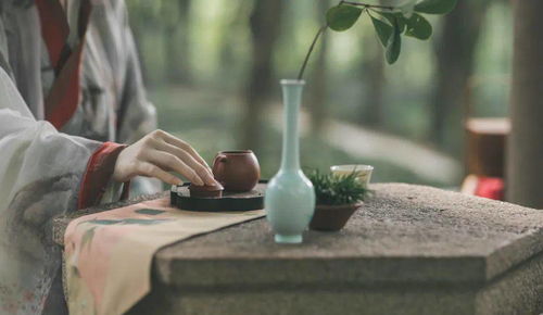 我的八字中忌神被刑，忌神又去克制忌神，这种情况该如何化解呢？