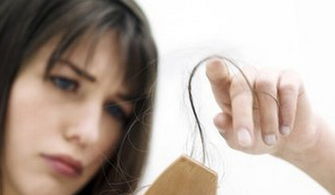 女人梦见头发一抓就掉是什么征兆？周公解梦有何说法？