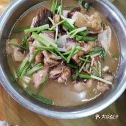 #3# 炖鸡爪——配啤酒必备，单是鸡爪太软容易掉骨头，请慢慢吃。