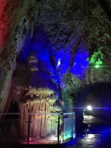 大溶洞避坑指南：花钱买罪受的魔幻现实主义体验