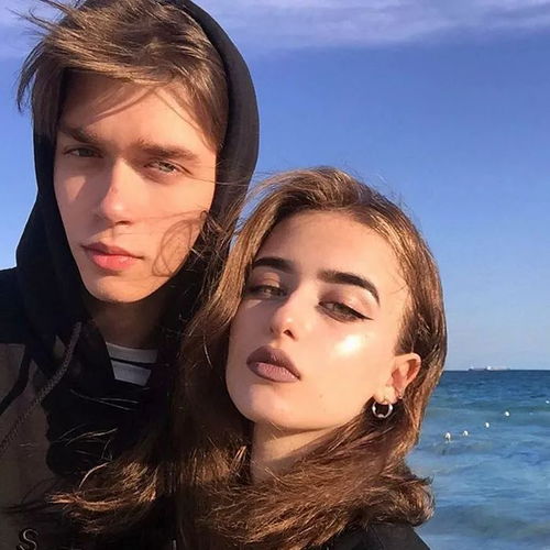 一、  生肖意象与情感联结的符号学分析