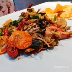 3. 江南区海鲜批发市场：凌晨三点的冒险