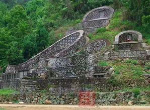 祖坟风水真的能兴一家灭一家吗？老房子风水书籍全套正版有依据吗？