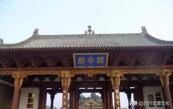 2. 象征意义与神学阐释