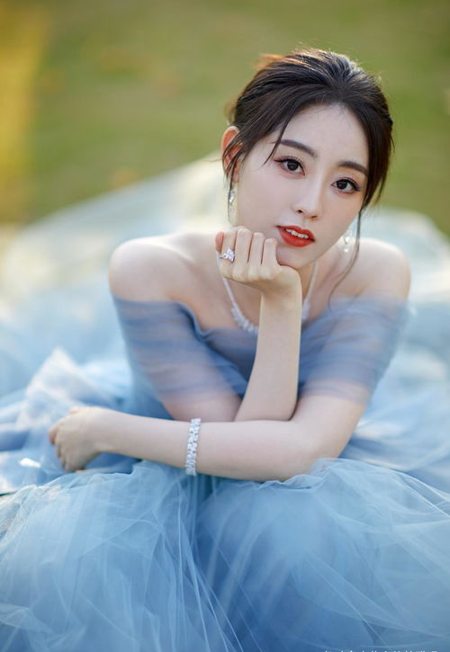 嫣莞——微笑盈盈之美感表达