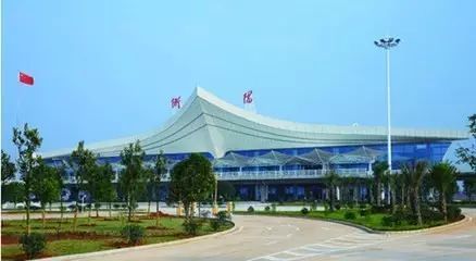 衡阳南岳机场旅游出行攻略：一场说走就走的混乱之旅