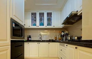 二、  物理环境构建：材料甄选与防水防潮机制