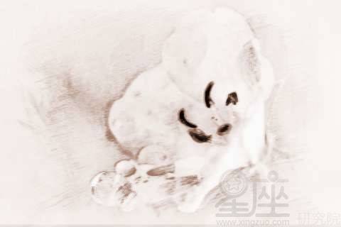 一、 蓝色在文化底蕴中的象征意义