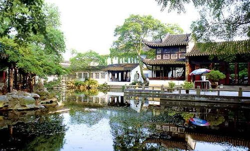 三、 历史持续发展实例：客家土楼与闽南民居之对比探究