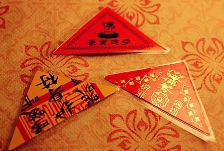 红色调的应用：驱邪避凶
