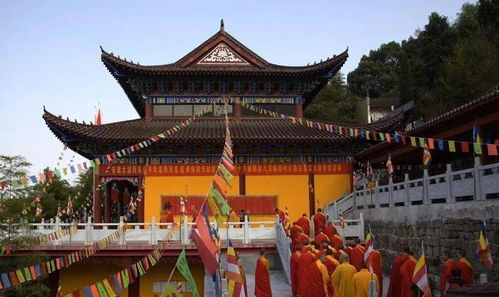 云南佛教圣地香火旺盛时，如何判断是吉是凶？