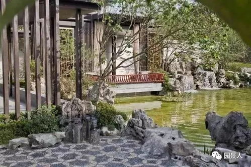 土元素：稳定与包容的基石