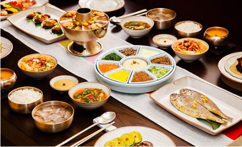 小品：贴近现实生活的幽默艺术