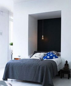 床对墙一半侧靠卫生间墙，这样的风水布局合适吗？