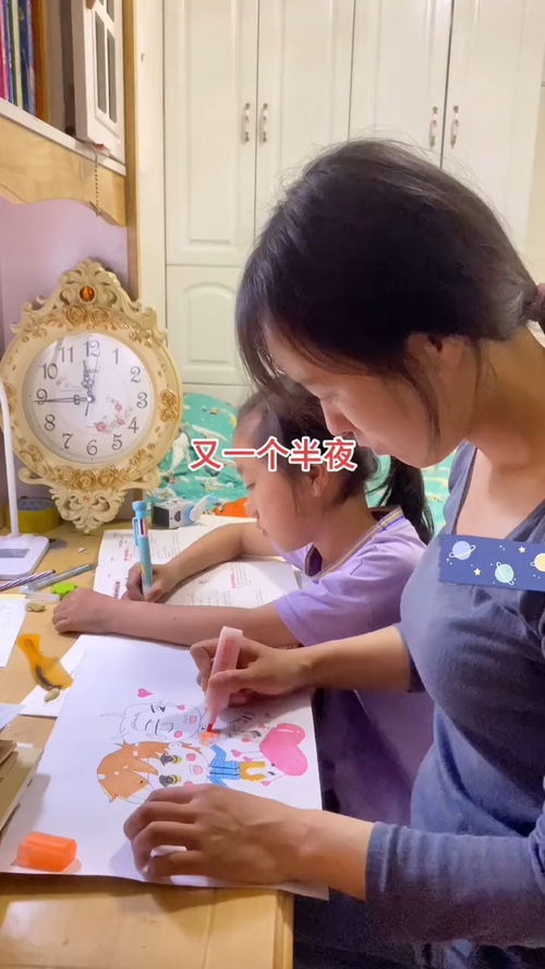 一、 时间段与空间范围的象征：午夜钟声的文化底蕴内涵
