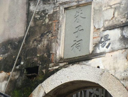 2. 鬼影背后隐藏着哪些？一个关于集体记忆与个人潜意识关系探究