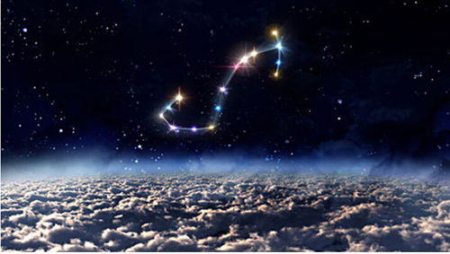 天蝎座：花岗岩墓碑