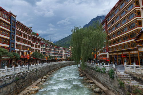 终于到了情歌故里康定县城