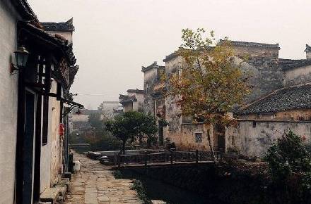 汨罗长乐街八字算命准吗？当地好玩景点推荐？