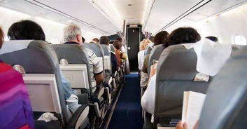 2. 经济舱区域的广度与人流 dynamics