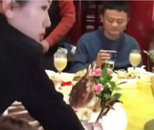 本命年的人梦见和马云一起吃饭，这预示着什么？