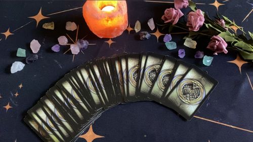 权杖皇后正位代表爱情发展，逆位意味着什么？