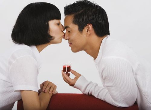 纯阴男主的性格特质及其对配偶的影响