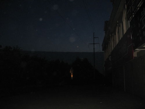 夜晚的诡异氛围