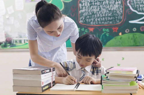 一、 别光顾着抄《诗经》里那几句“桃之夭夭”