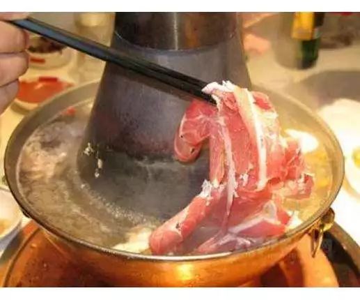 一、 羊肉对胃黏膜保障及脾胃功能调节的机制探讨