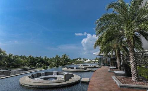 海南岛旅游胜地，热带风情度假首选