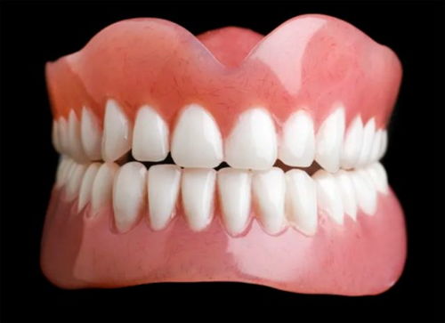 （四）牙齿与特殊标记：细微之处的命运隐喻