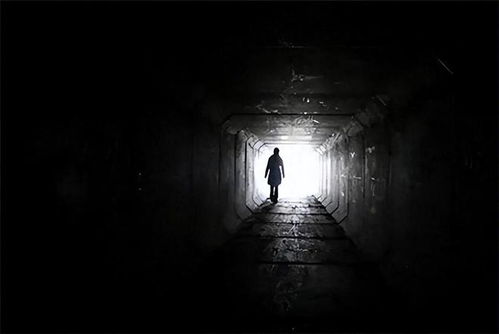 一、  死亡象征：多维度的文化解读