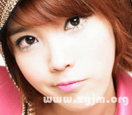 鼻梁低的传统解读及其社会心理关联