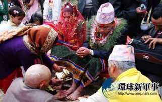 5. 西班牙马尔达市倒吊接吻风俗
