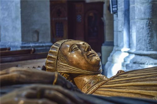 为什么我总是频繁梦见死人和棺材，这是怎么回事呢？