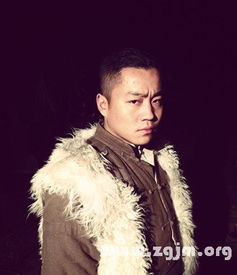 三、  导演视角与审美共振：在特定叙事中的较深度嵌入
